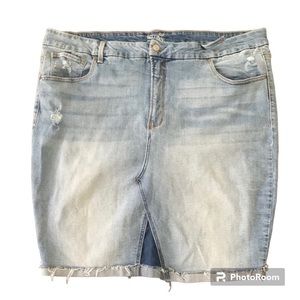 DENIM SKIRT DISTRESSED UPCYLED